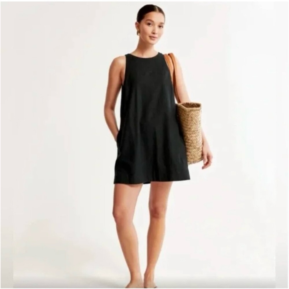 Abercrombie & Fitch High-Neck Linen Blend Mini Shift Dress in Black